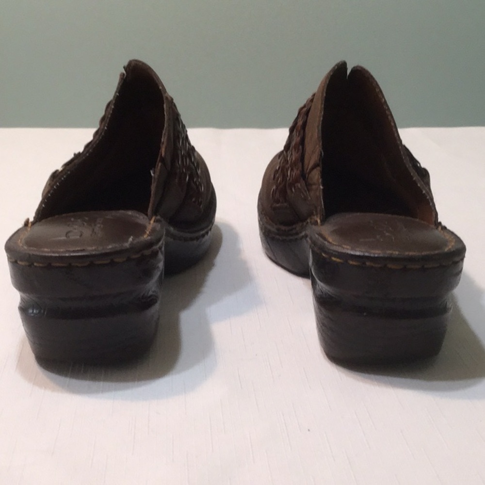 b.o.c. Brown Leather Clogs - Picture 3 of 4